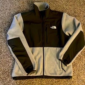 The North Face- Women’s Denali 2 Jacket